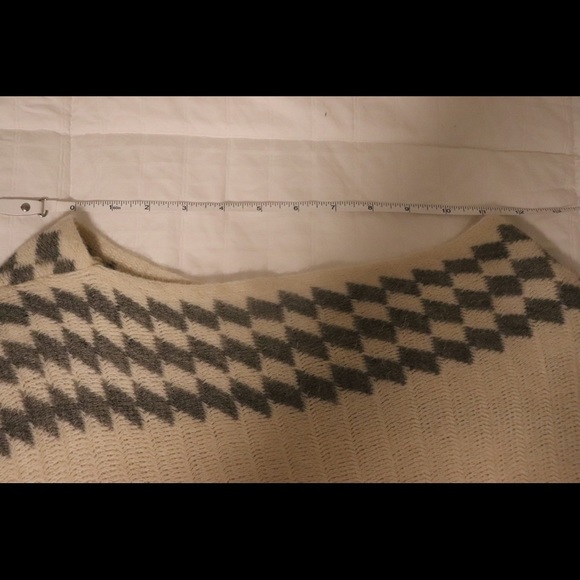 Karma Cream Gray Sweater Poncho Fringe Tassels Woven Diamond Pattern Trim - Picture 7 of 10